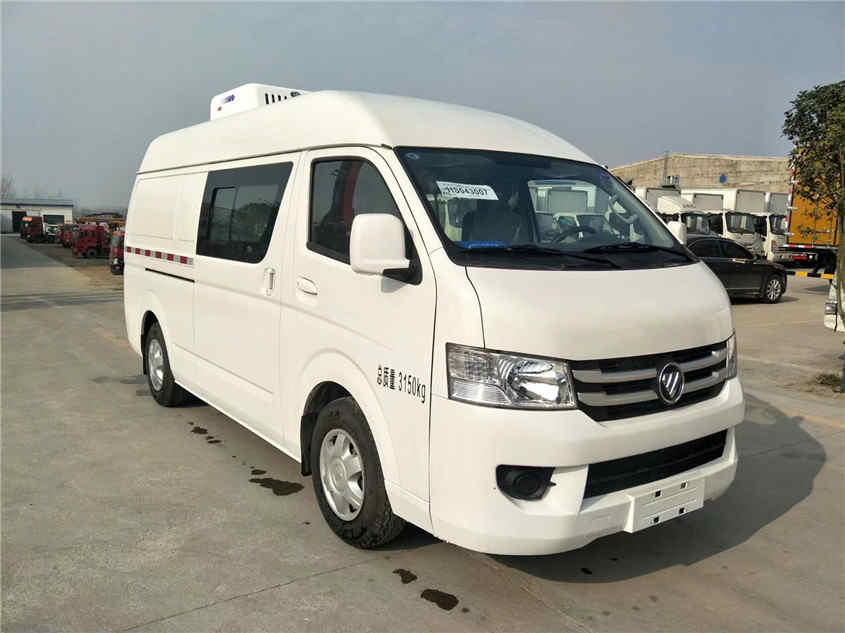 福田G7雙排麵包冷藏車